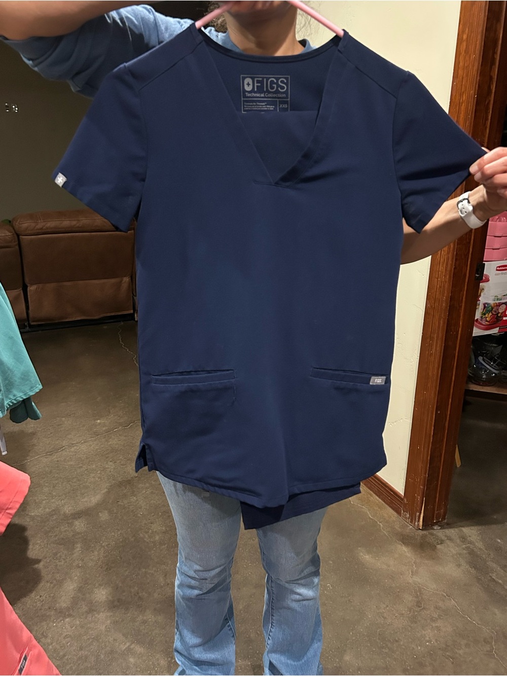 Women’s Figs casma three pocket scrub top
